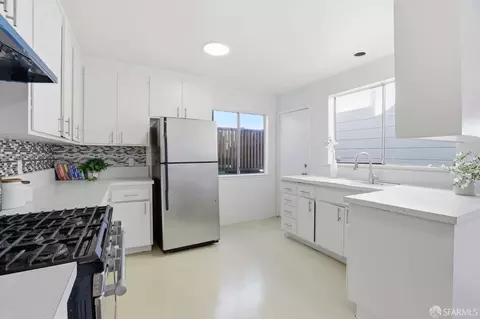 1852 10th Ave, San Francisco, CA 94122 photo 13