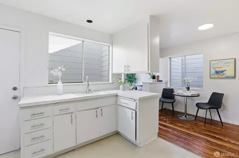 1852 10th Ave, San Francisco, CA 94122 photo 16