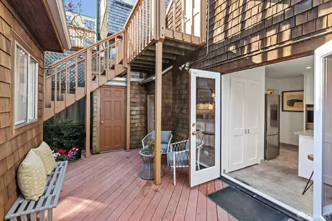 Exterior - 327 Caselli Ave, San Francisco, CA 94114 photo 3 of 4