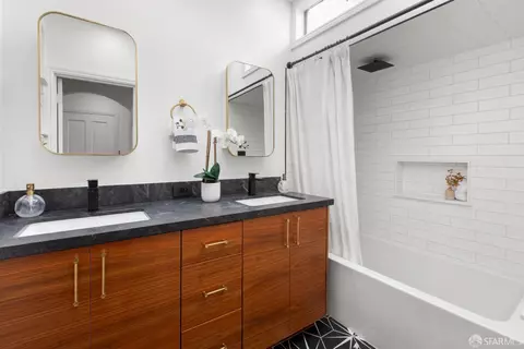 Bath - 1706 35th Ave, San Francisco, CA 94122 photo 2 of 4