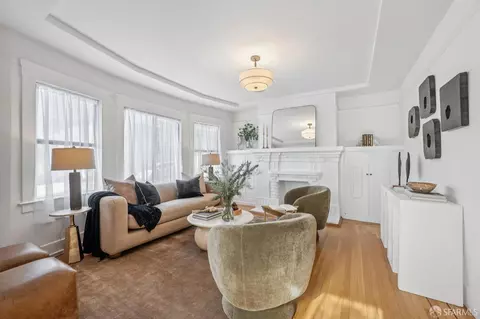 Living - 324 Gennessee St, San Francisco, CA 94112 photo 2 of 5