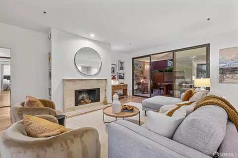 Living - 640 Davis St #24, San Francisco, CA 94111 photo 5 of 5