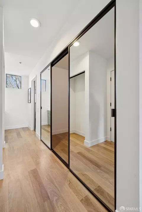 Entry Way - 640 Davis St #24, San Francisco, CA 94111 photo 1 of 2