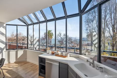 Kitchen - 640 Davis St #24, San Francisco, CA 94111 photo 3 of 4