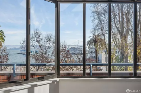 View/Area - 640 Davis St #24, San Francisco, CA 94111 photo 2 of 5