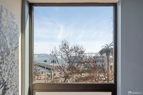 View/Area - 640 Davis St #24, San Francisco, CA 94111 photo 3 of 5