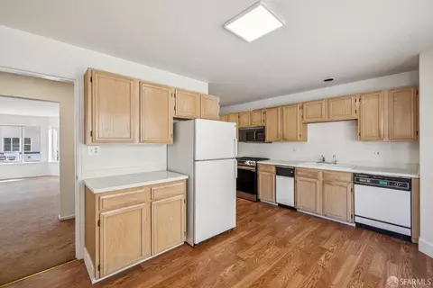 Kitchen - 567 Edna St, San Francisco, CA 94112 photo 6 of 6