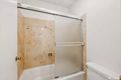 Bath - 567 Edna St, San Francisco, CA 94112 photo 5 of 6