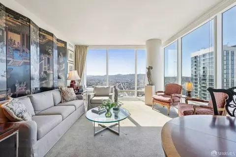 425 1st St #3706, San Francisco, CA 94105