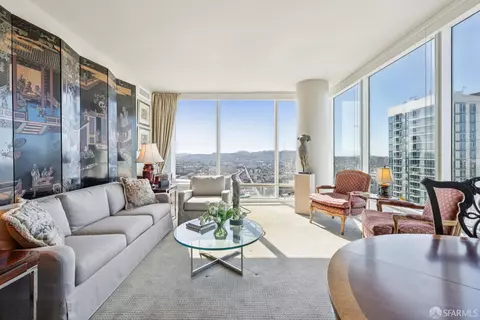 425 1st St #3706, San Francisco, CA 94105