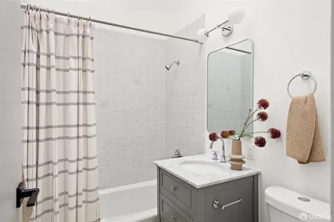 Bath - 121 Beachview Ave, Pacifica, CA 94044 photo 7 of 7