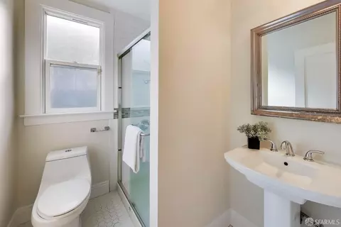 Bath - 2304 Edwards St, Berkeley, CA 94702 photo 1 of 3