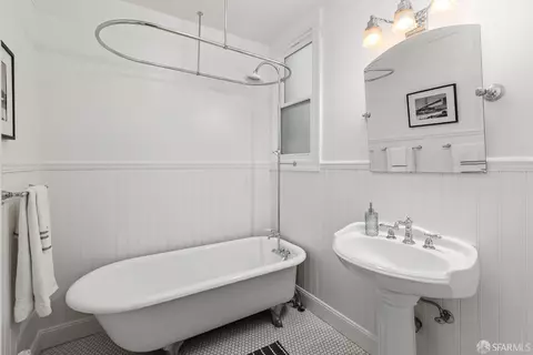 Bath - 1231 4th Ave, San Francisco, CA 94122 photo 2 of 2