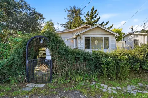 6391 Hillmont Dr, Oakland, CA 94605