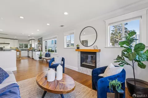165 W Macarthur Blvd, Oakland, CA 94611
