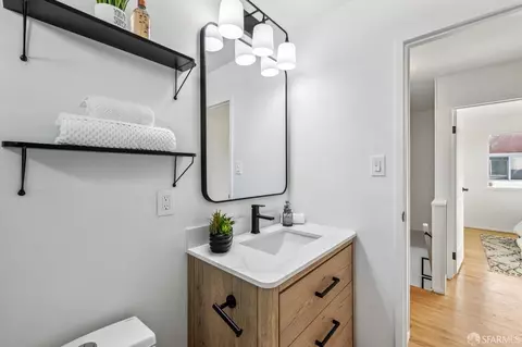 Bath - 663 Foothill Dr, Pacifica, CA 94044 photo 5 of 5