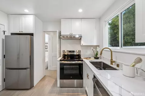 Kitchen - 663 Foothill Dr, Pacifica, CA 94044 photo 4 of 5