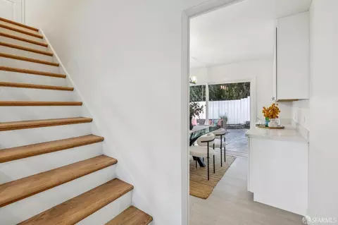 Entry Way - 663 Foothill Dr, Pacifica, CA 94044 photo 3 of 4