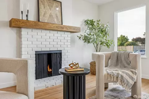Living - 663 Foothill Dr, Pacifica, CA 94044 photo 9 of 9
