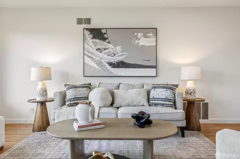 Living - 663 Foothill Dr, Pacifica, CA 94044 photo 7 of 9