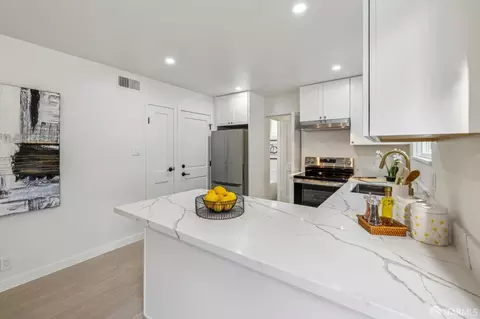 Kitchen - 663 Foothill Dr, Pacifica, CA 94044 photo 5 of 5