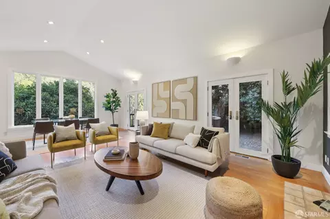 6891 Pinehaven Rd, Oakland, CA 94611