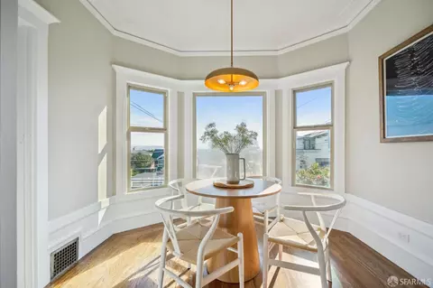 Dining - 3641 Clement St, San Francisco, CA 94121 photo 7 of 10