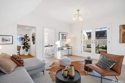 Living - 301 Day St, San Francisco, CA 94131 photo 3 of 3