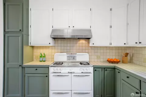 Kitchen - 301 Day St, San Francisco, CA 94131 photo 2 of 2
