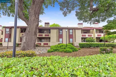 1391 Monument Blvd #20, Concord, CA 94520