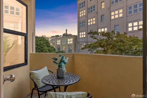 460 Francisco St #204, San Francisco, CA 94133