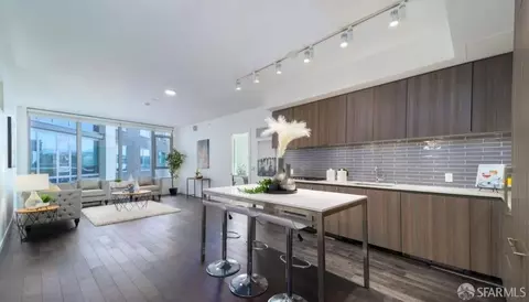 1000 3rd St #806, San Francisco, CA 94158