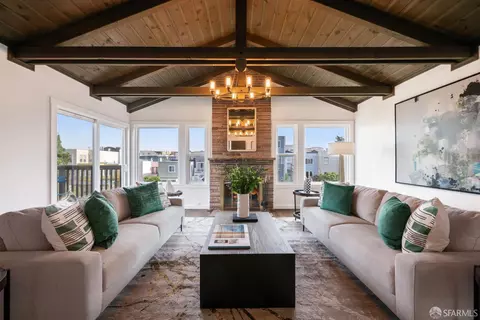Living - 636 20th Ave, San Francisco, CA 94121 photo 1 of 8