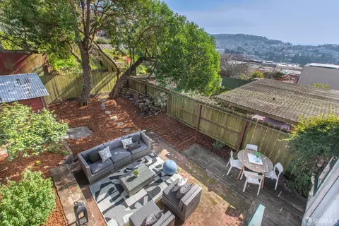 Exterior - 542 Head St, San Francisco, CA 94132 photo 7 of 9