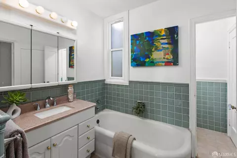 Bath - 1711 23rd Ave, San Francisco, CA 94122 photo 2 of 4