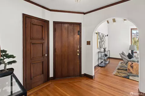 Entry Way - 1711 23rd Ave, San Francisco, CA 94122 photo 1 of 2