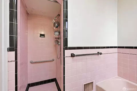 Bath - 619 Cayuga Ave, San Francisco, CA 94112 photo 1 of 2