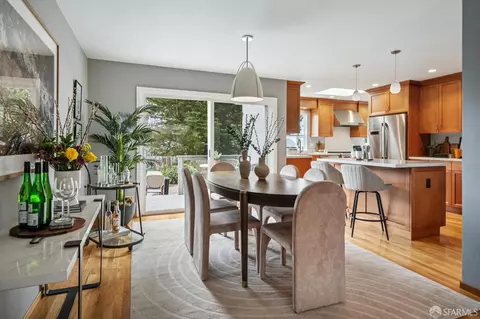 Dining - 370 Horizon Way, Pacifica, CA 94044 photo 3 of 3