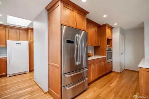 Kitchen - 370 Horizon Way, Pacifica, CA 94044 photo 5 of 12