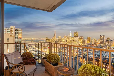 999 Green St #2104, San Francisco, CA 94133