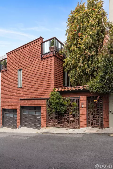 Exterior - 69 Telegraph Pl, San Francisco, CA 94133 photo 18 of 19