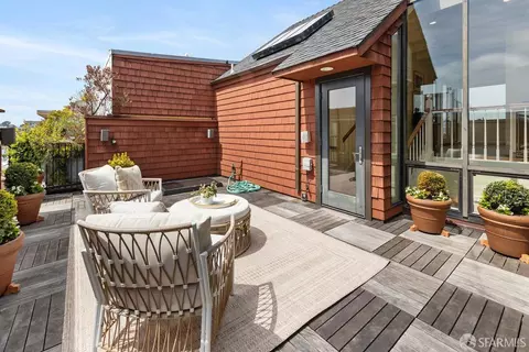 Exterior - 69 Telegraph Pl, San Francisco, CA 94133 photo 7 of 19