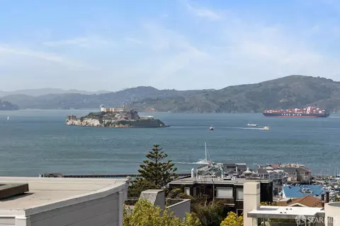 View/Area - 69 Telegraph Pl, San Francisco, CA 94133 photo 3 of 14