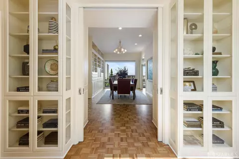 Entry Way - 69 Telegraph Pl, San Francisco, CA 94133 photo 2 of 7