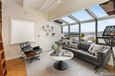 Living - 69 Telegraph Pl, San Francisco, CA 94133 photo 8 of 10