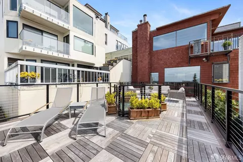 Exterior - 69 Telegraph Pl, San Francisco, CA 94133 photo 15 of 19
