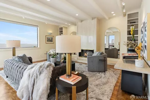 Living - 69 Telegraph Pl, San Francisco, CA 94133 photo 5 of 10