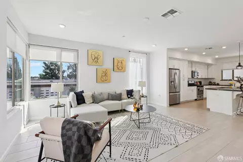 25422 Parklane Dr, Hayward, CA 94544