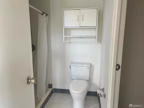 Bath - 731 43rd Ave, San Francisco, CA 94121 photo 2 of 3