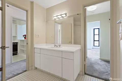 Bath - 1 Daniel Burnham Ct #617, San Francisco, CA 94109 photo 2 of 4